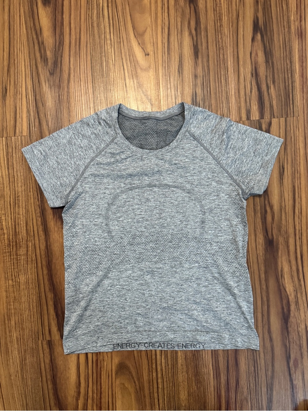 lululemon athletica Gray Heather Short Sleeve Women's Tee